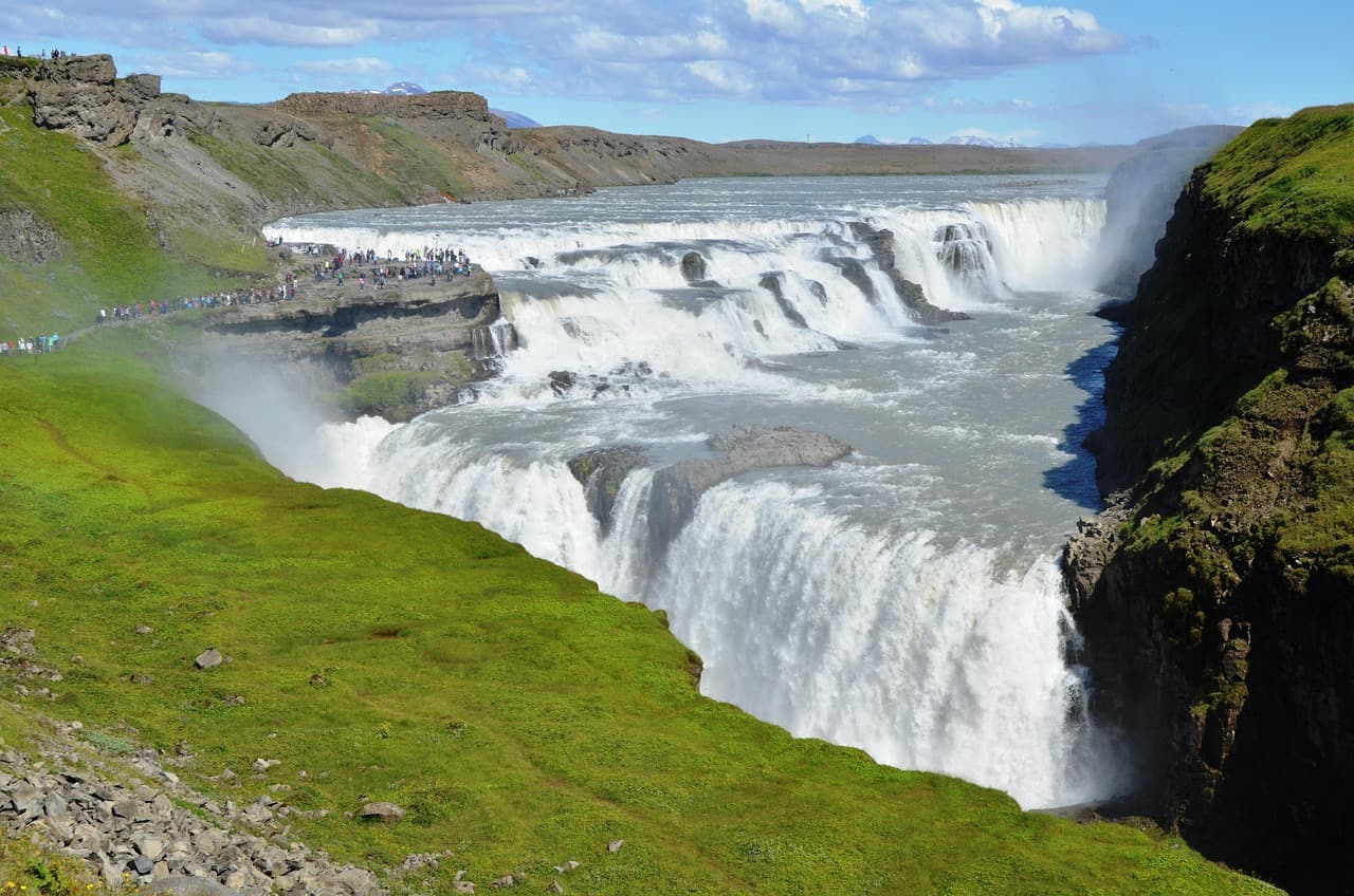 Golden Circle Tour & Laugarás Lagoon retreat