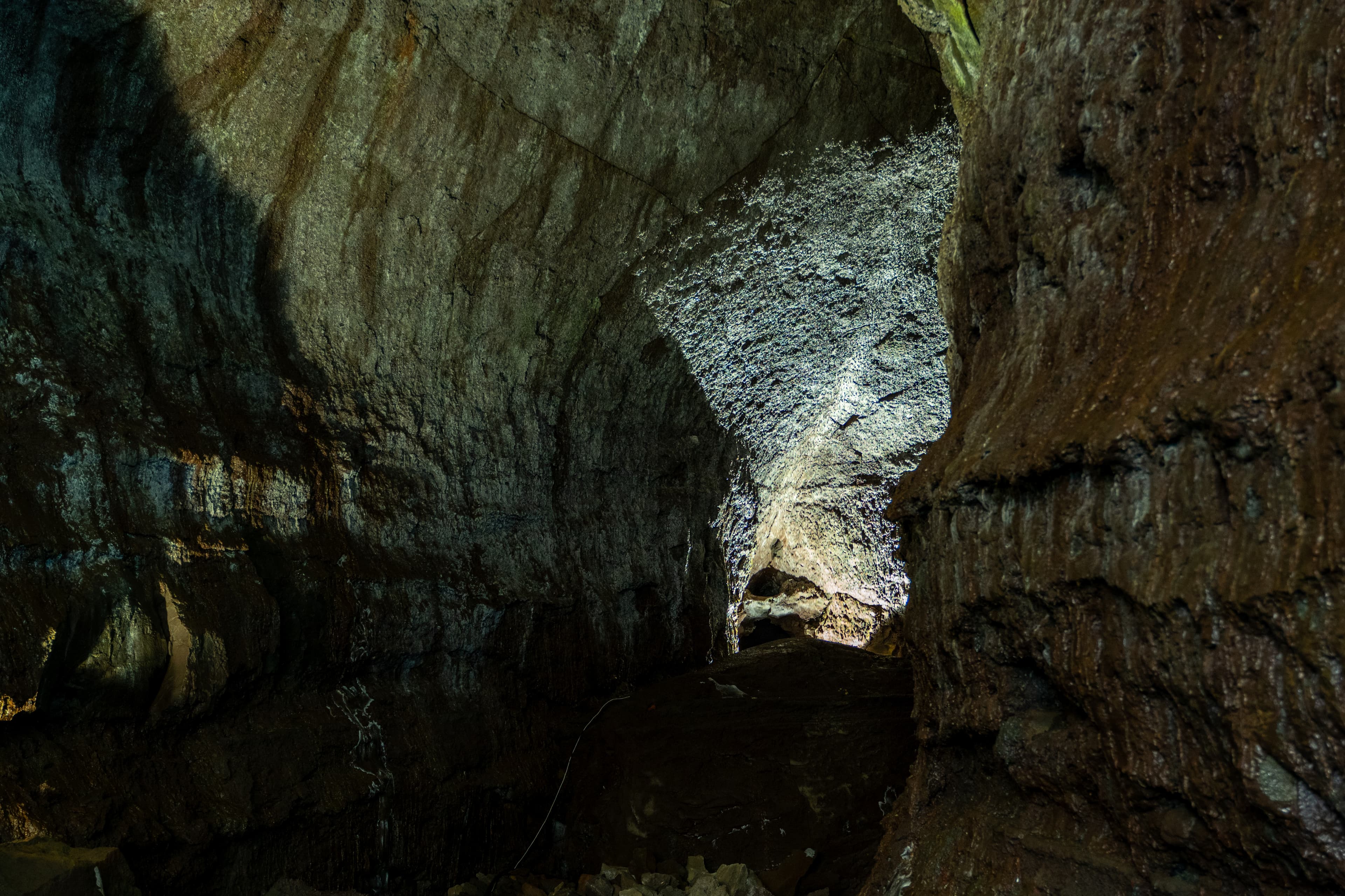 Borgarfjörður, Silver circle in minivan: lava tunnel and hot spring - photo 7