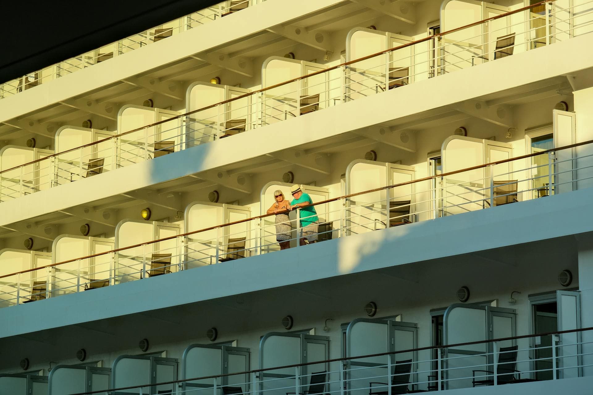 Reykjavik Hotels and Cruise Port: Private Transfer - photo 11