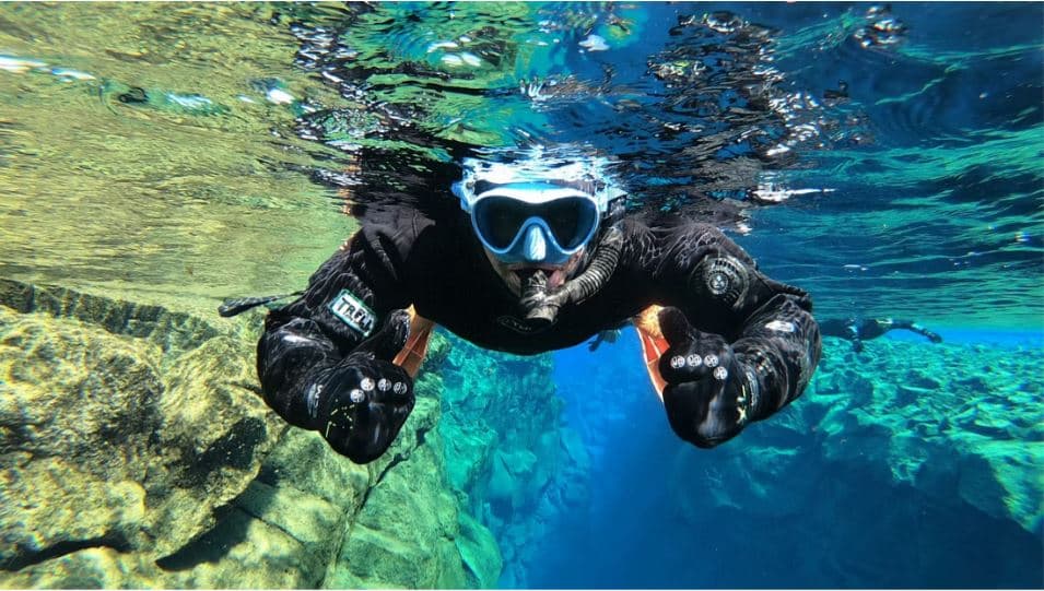Duo Escape Excursion: Private Golden Circle with Silfra Snorkeling Admission - photo 2