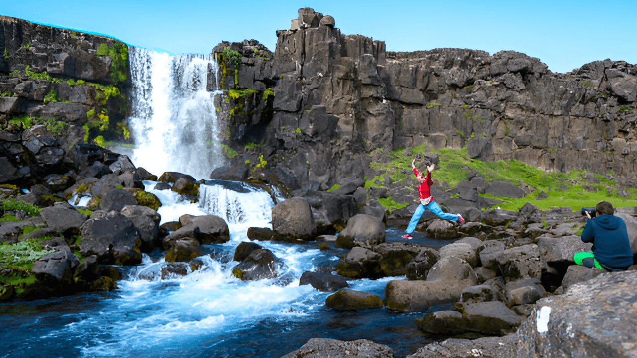 Golden Circle Tour with 4 Stops: Small Group From Cruise Terminal