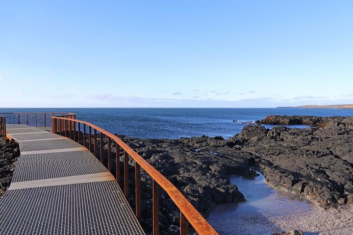 Keflavík to Reykjavík - private tour with Reykjanes Peninsula & Blue Lagoon - photo 35