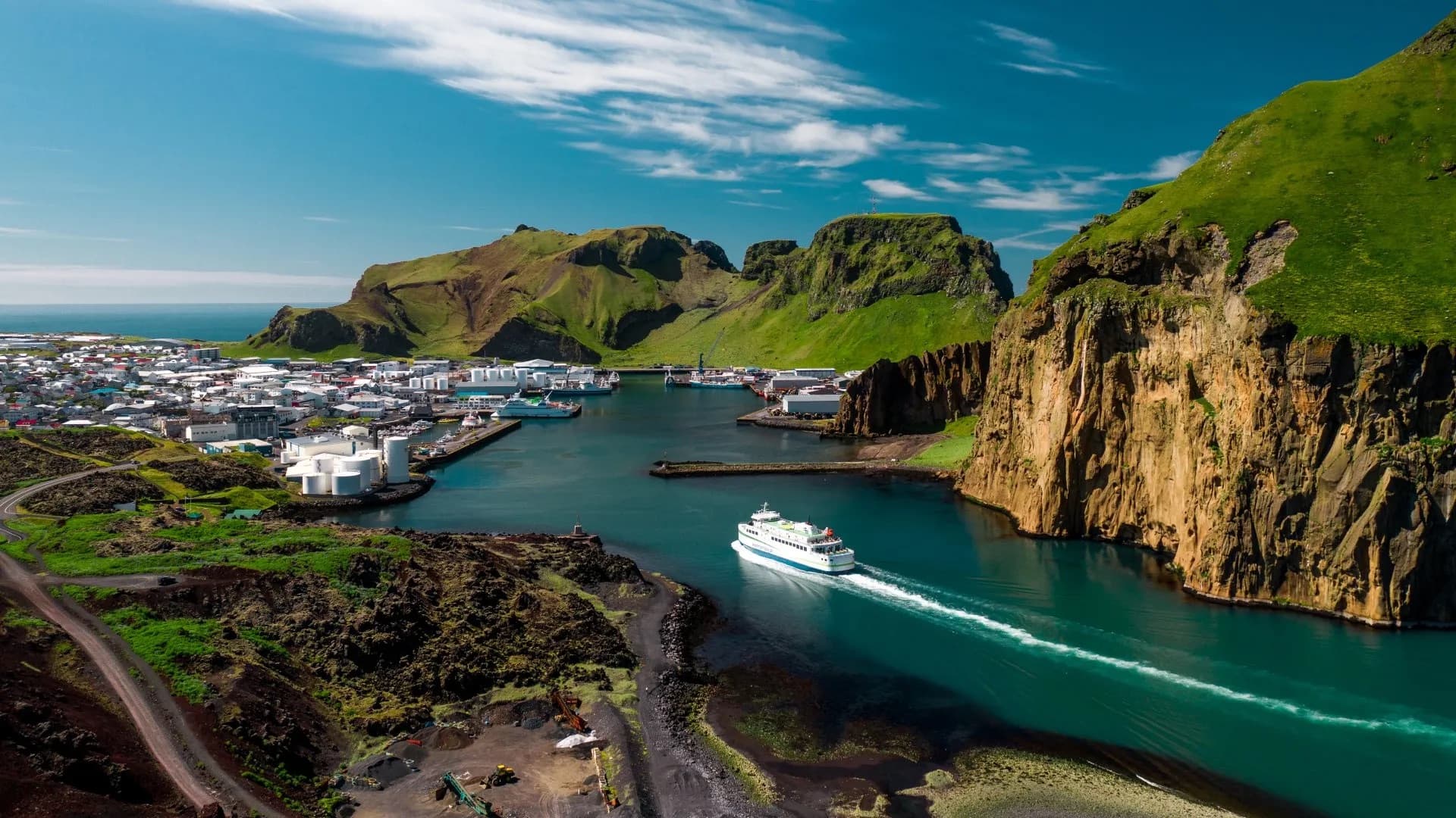 Private tour to Westman Islands with waterfall visit - photo 3