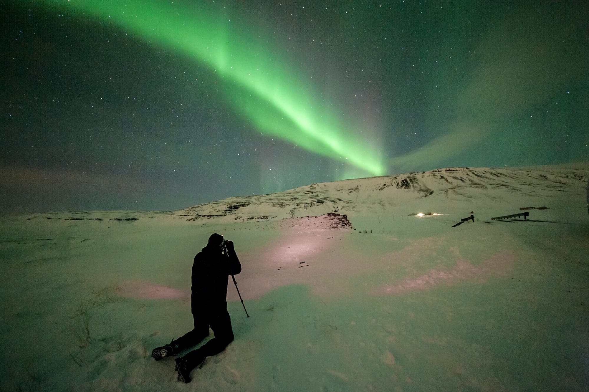 Northern Lights Small Group Tour with Free Photos