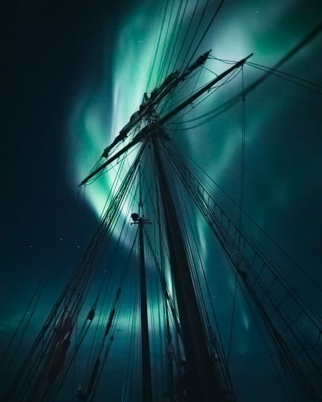 Exclusive Northern Lights Luxury Cruise - photo 15