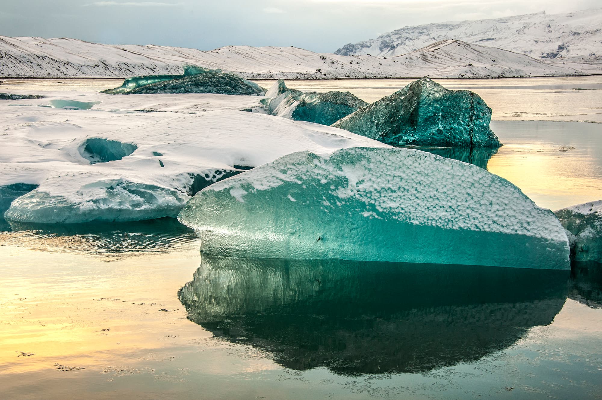 Glacier Lagoon (Jökulsárlón) & South Coast Tour with boat ride - photo 12