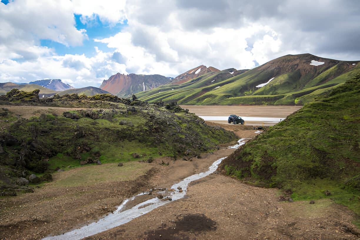Private Landmannalaugar Super Jeep 4x4 Tour from Reykjavik - Highland Escape