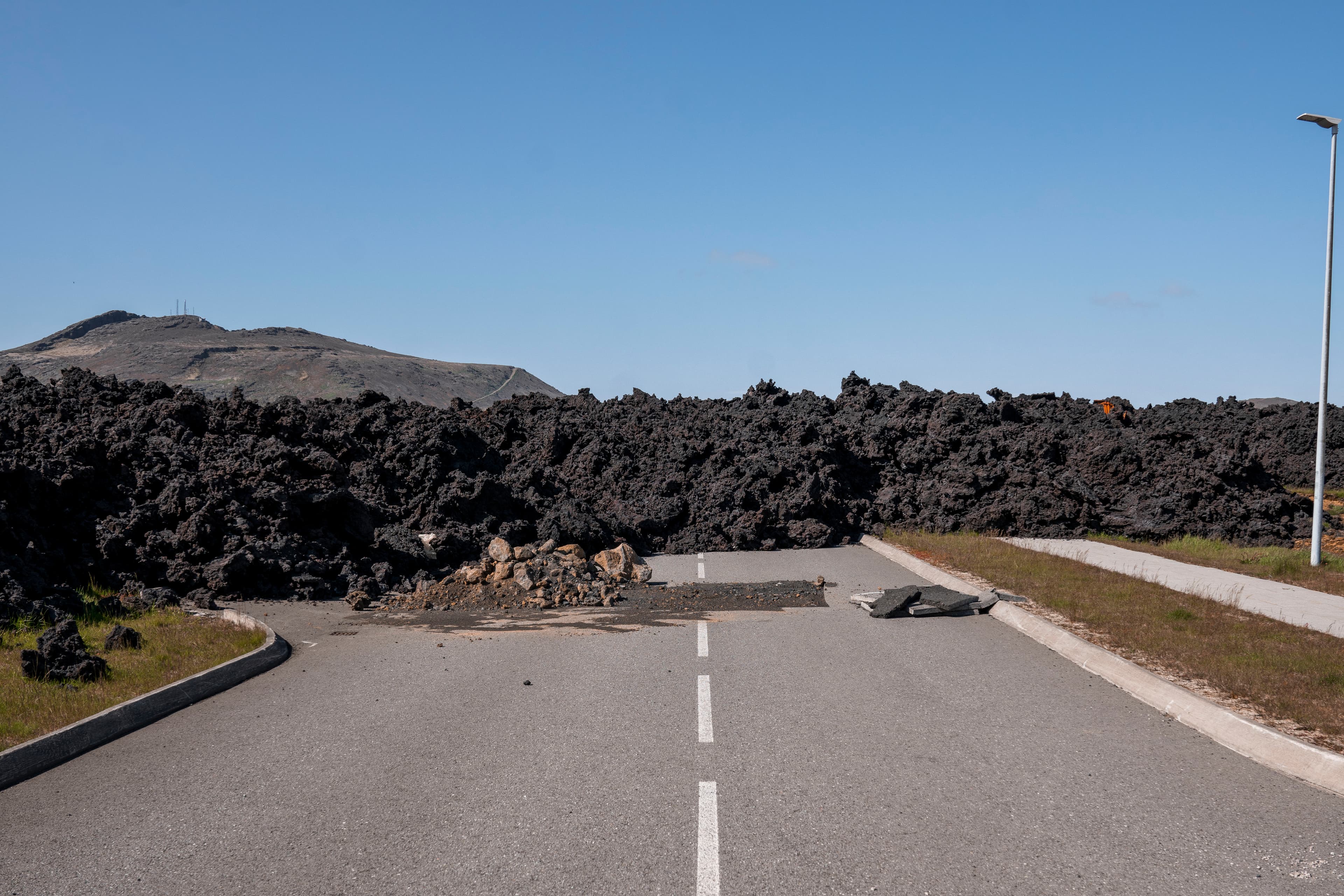 Volcanic Caves and Craters: The Lava Tunnel, Grindavík & Reykjanes Lava Fields Combo Tour - photo 29