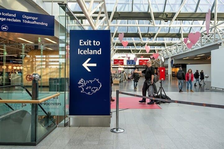 Private Transfer From Keflavik Airport (KEF) to Reykjavik - photo 3
