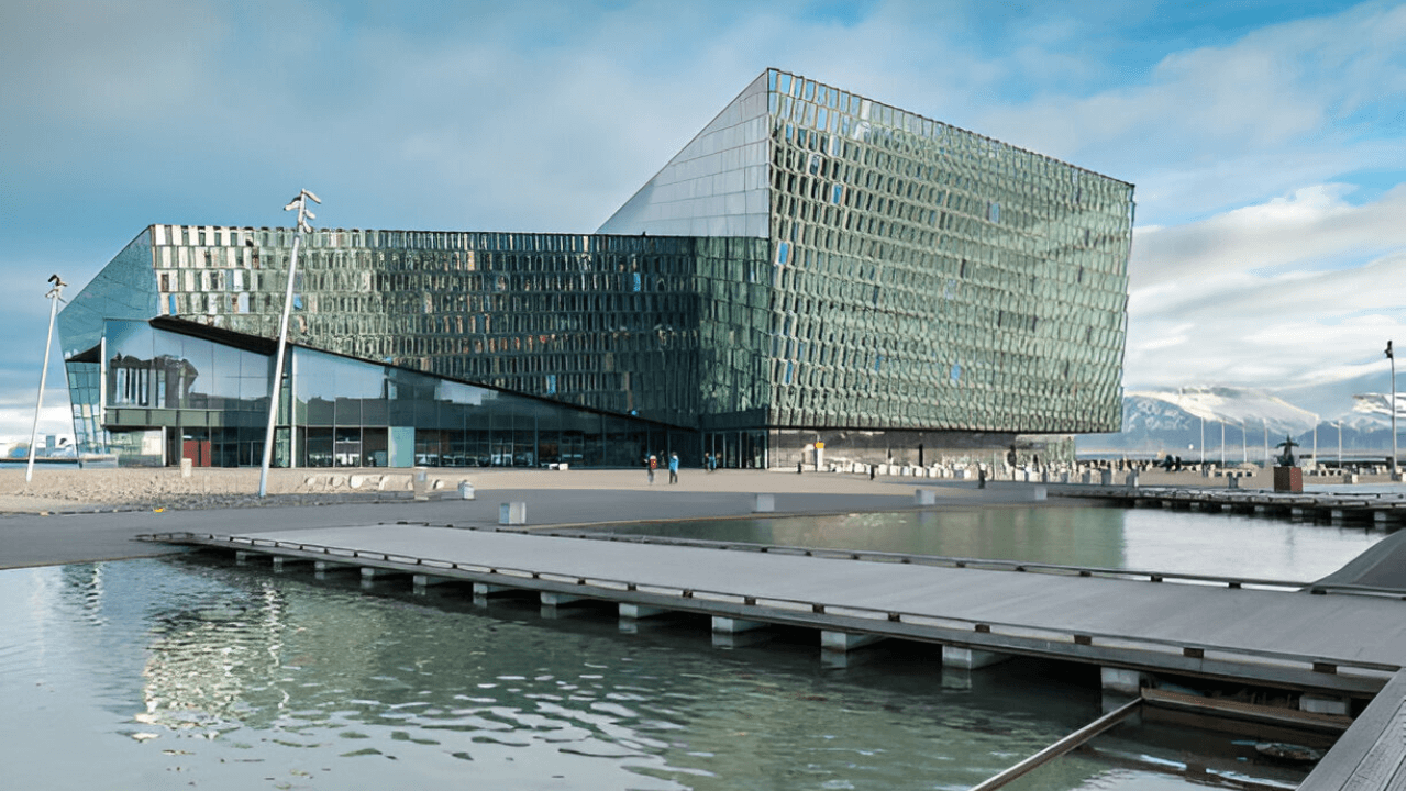 Private Reykjavik City Tour in Multi-Language Guide Options - photo 4