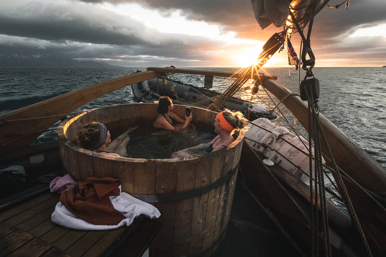 Exclusive Northern Lights Luxury Cruise - photo 18