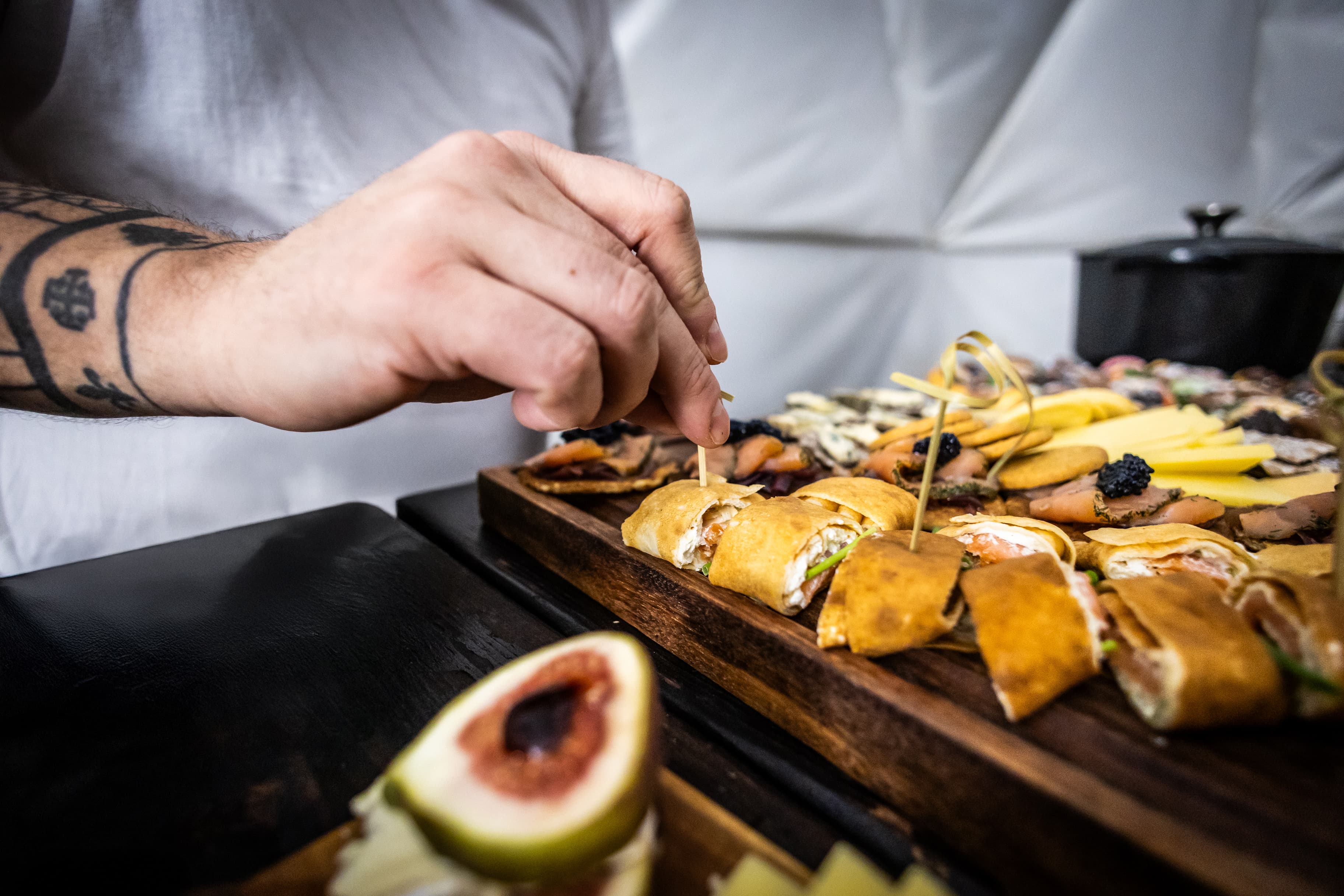 Dinner Under The Northern Lights  