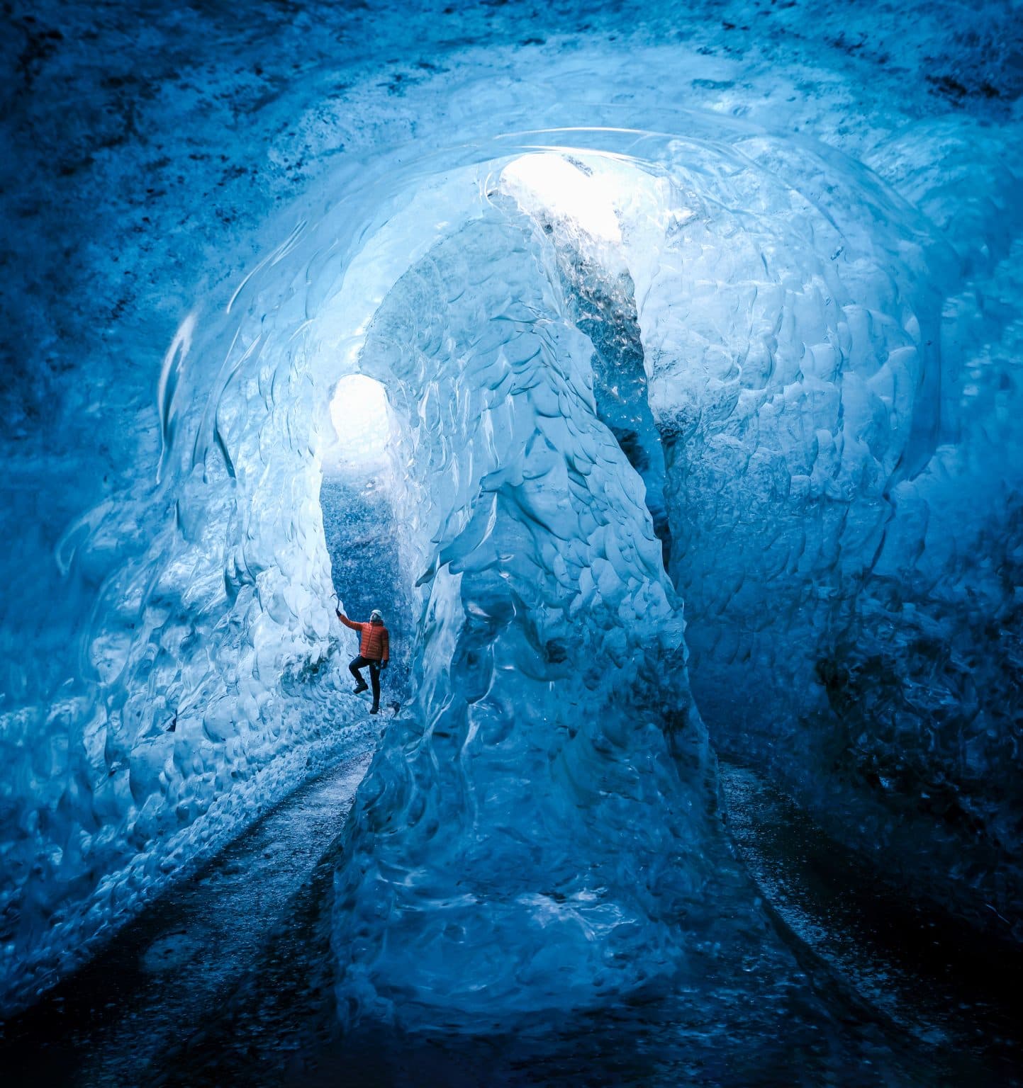 Private Glacier + Ice Cave Photoshoot Adventure - photo 9