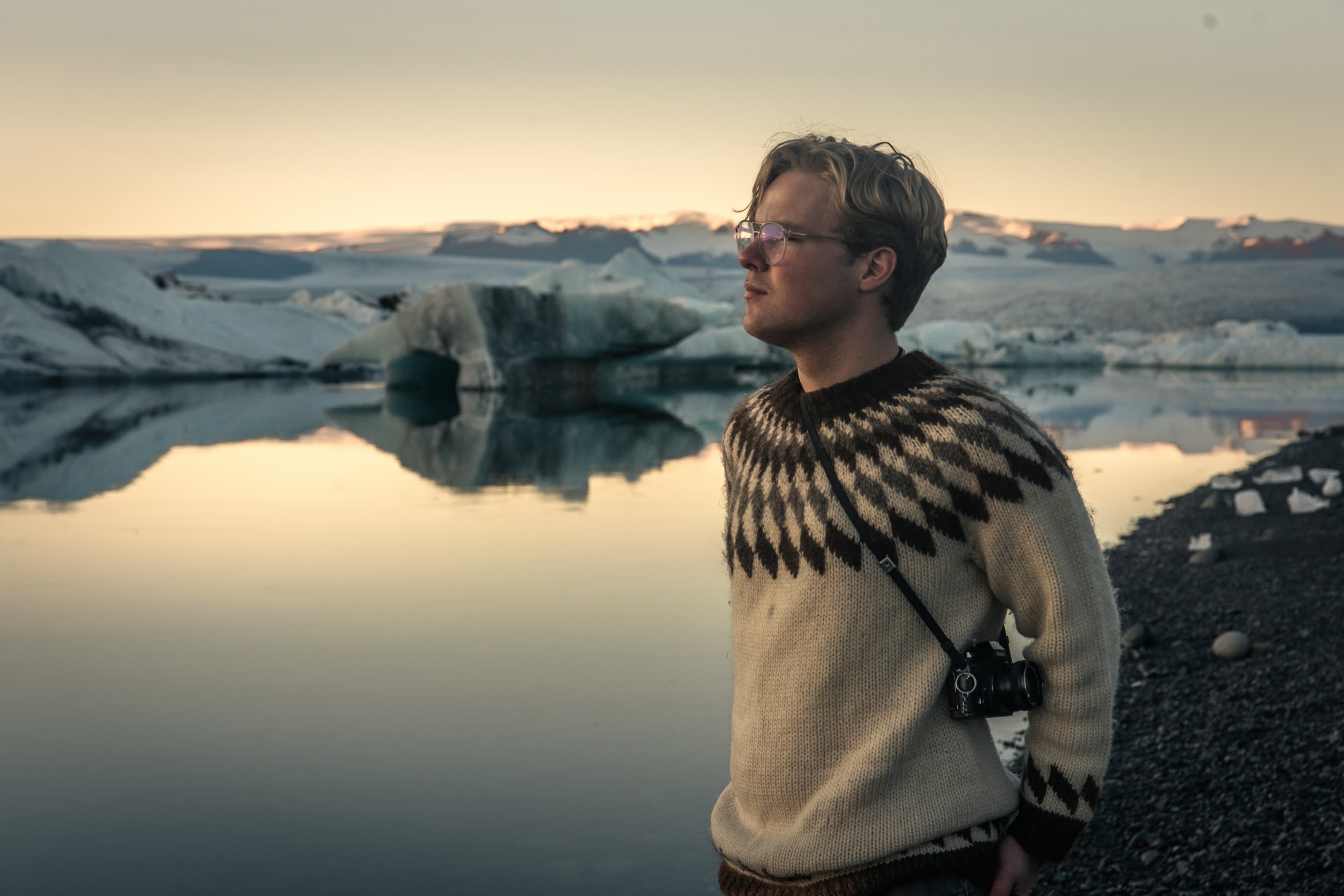 Private Glacier Lagoon + Diamond Beach + Glacier Hike  - photo 19