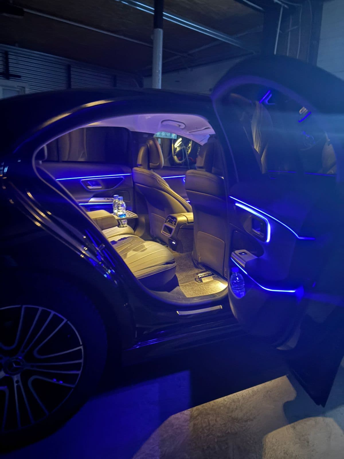 Private Transfer: Keflavik Airport → Reykjavík in Sedan - photo 3