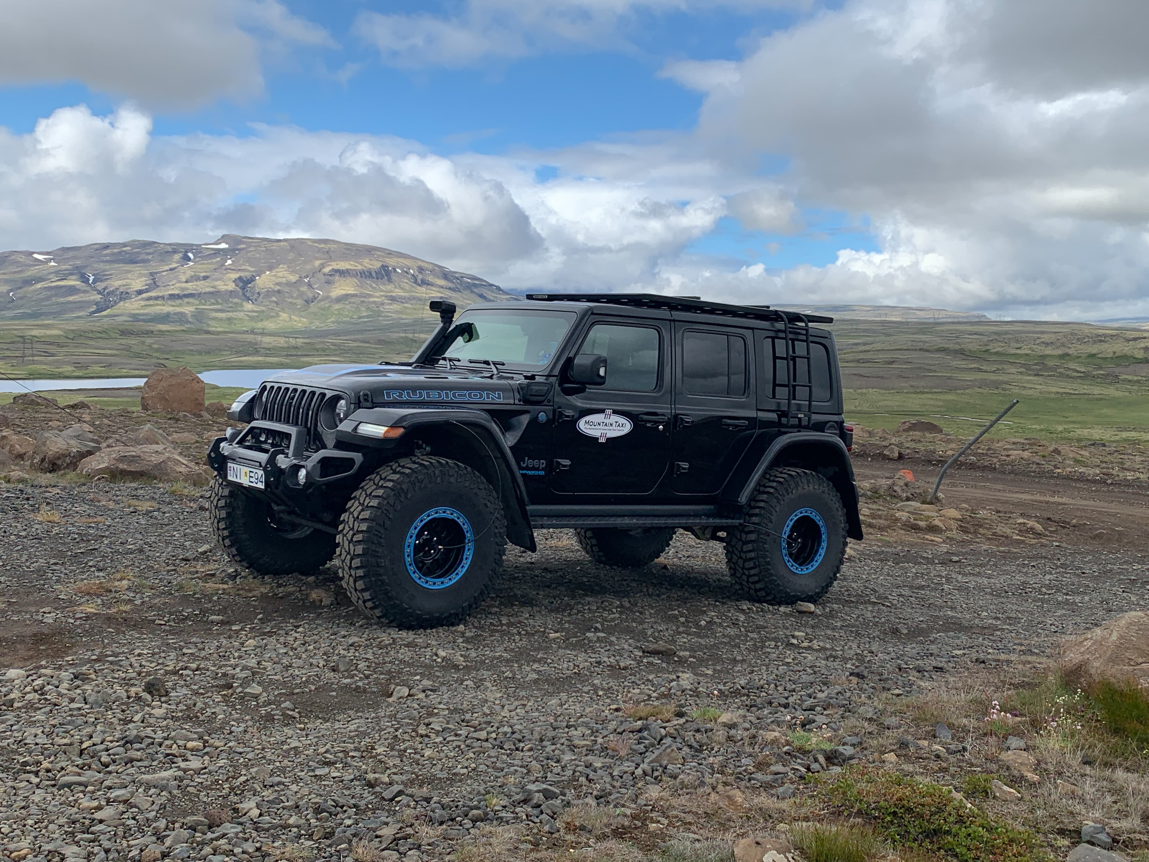 Private Super Jeep with driver guide