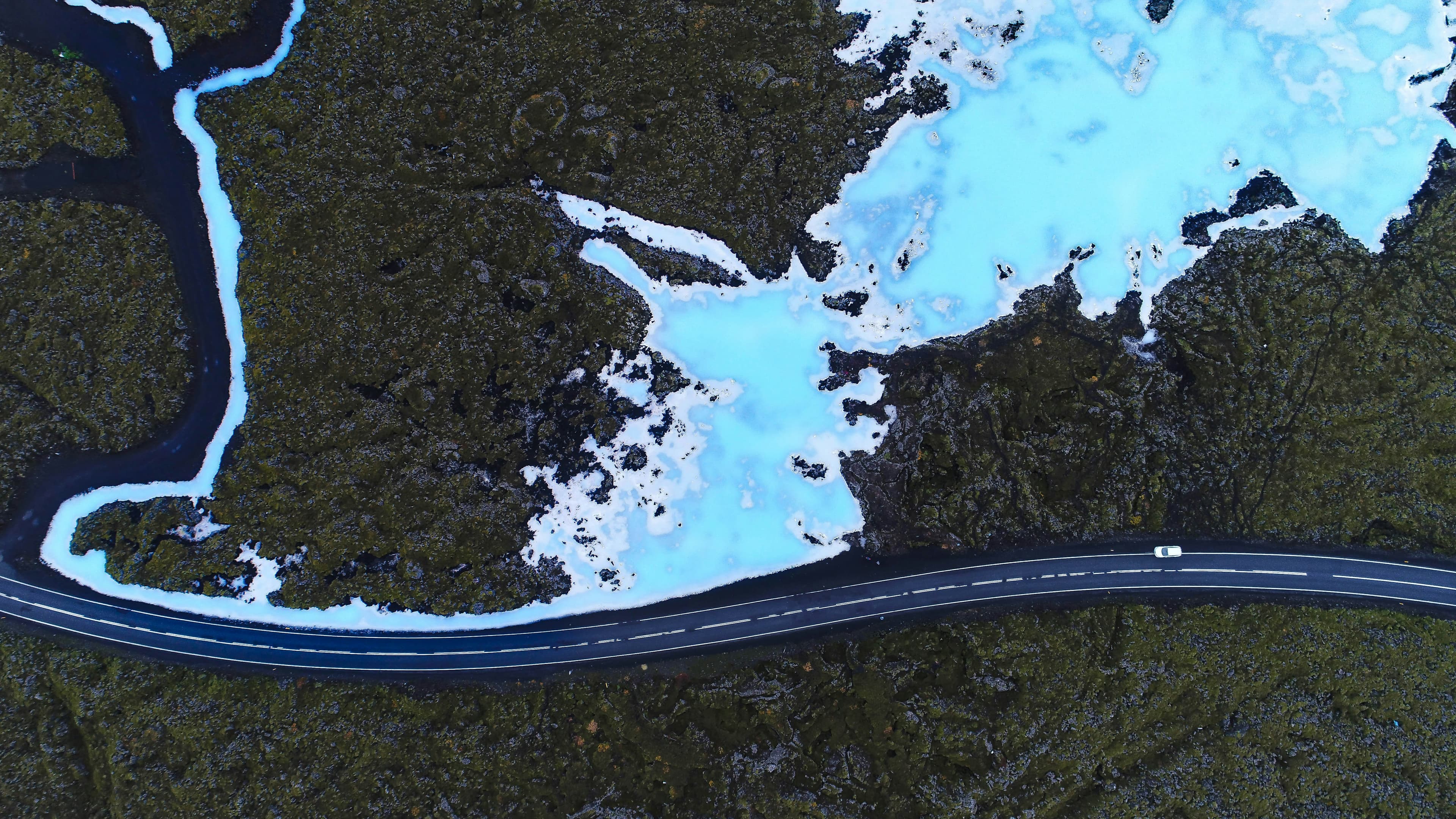 Keflavik Airport: Private Transfer to/from Reykjavik - Optional Blue Lagoon Stop - photo 12