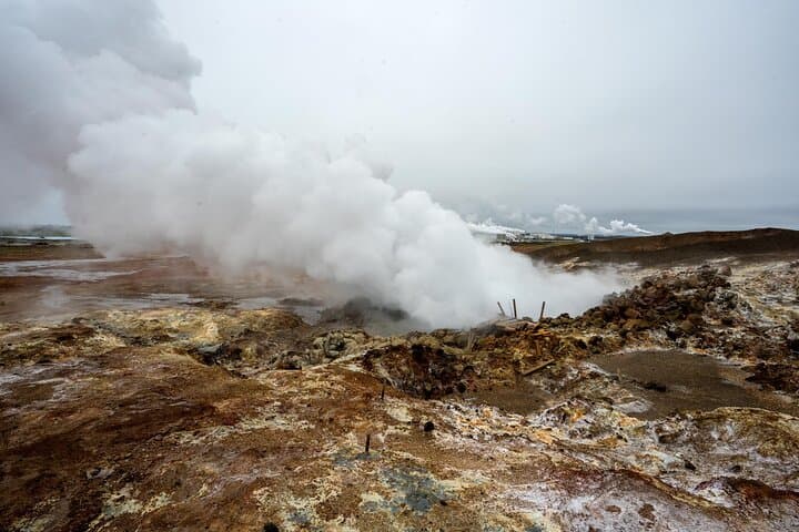 Volcano Circle Tour - Grindavík Town, Reykjanes Lava Fields and Hot Springs - photo 4