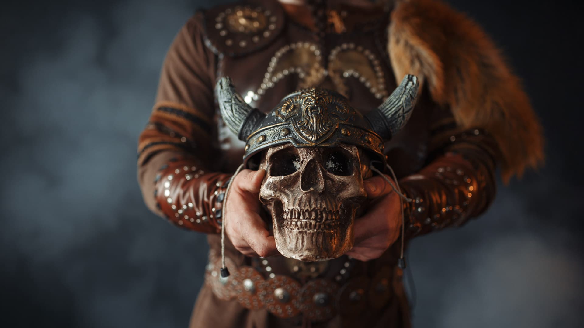 Reykjavik Midnight Sun Ghost Walk - photo 3