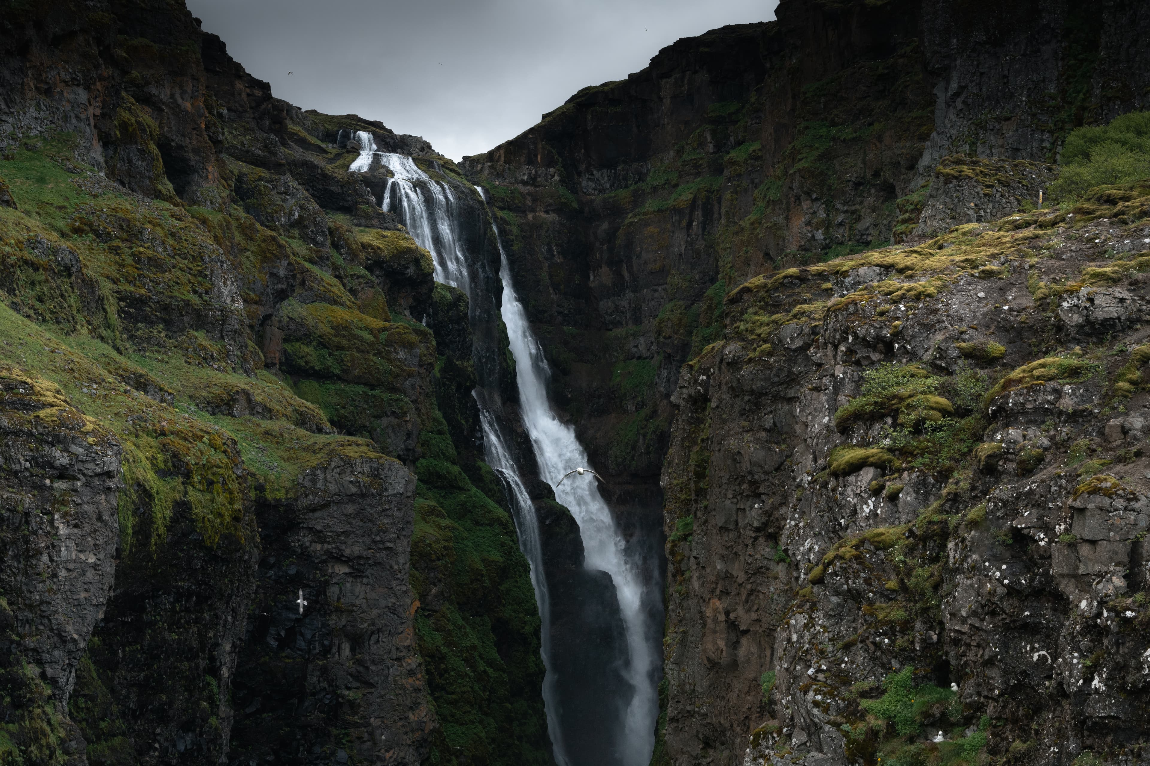 Private Hiking Tour to Glymur Waterfall: SuperJeep transfer